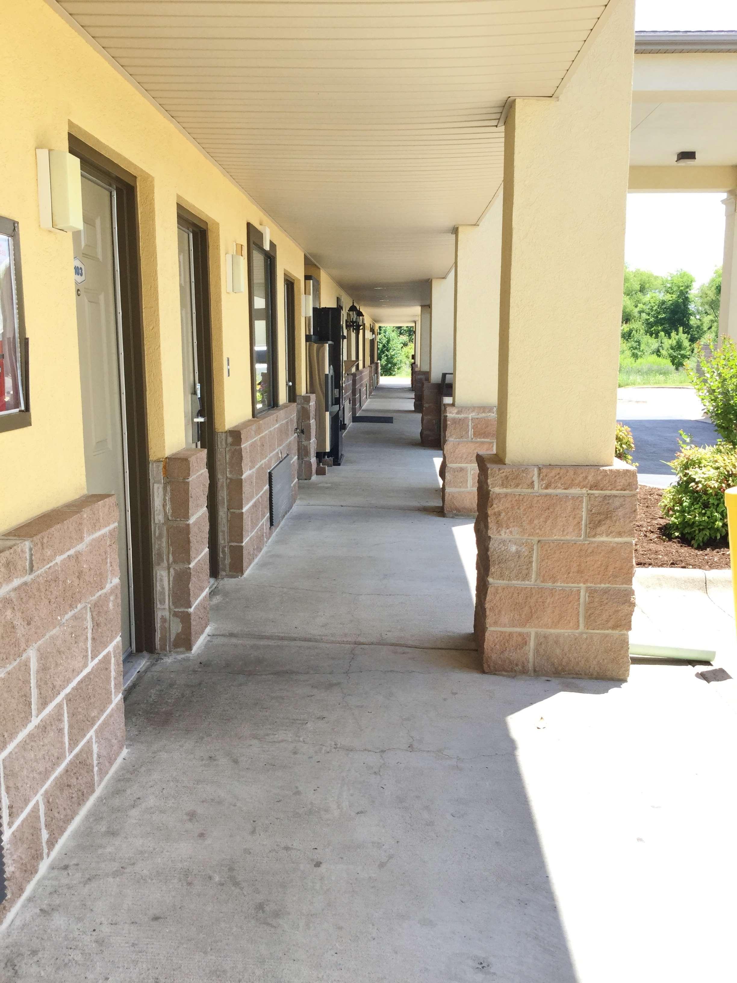 Americas Best Value Inn And Suites Little Rock Bagian luar foto