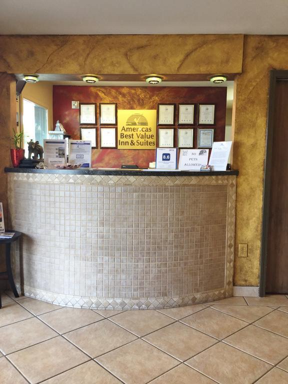 Americas Best Value Inn And Suites Little Rock Bagian luar foto